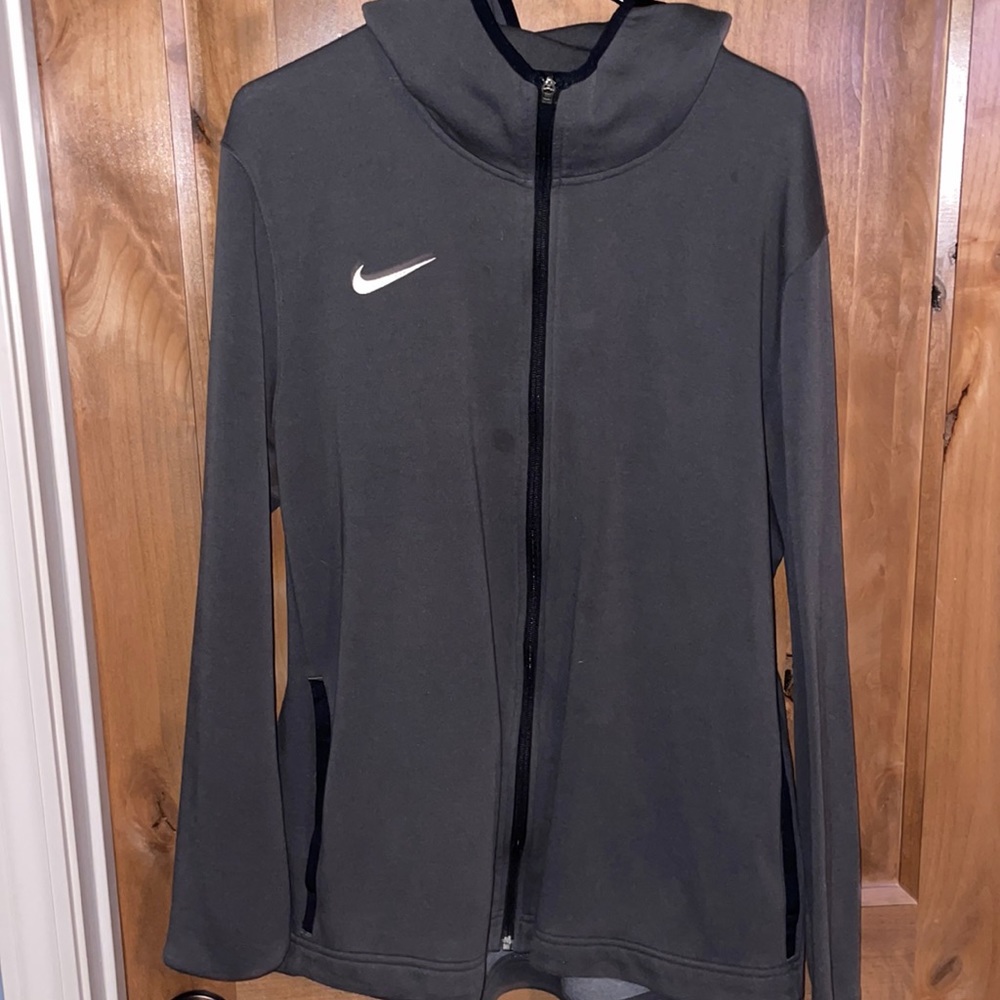 Nike basketball hoodie XL